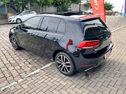 VOLKSWAGEN - GOLF - 2017/2018 - Preta - R$ 96.900,00
