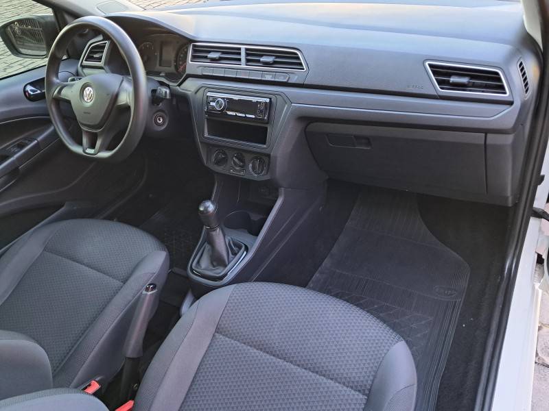 VOLKSWAGEN - SAVEIRO - 2022/2023 - Branca - R$ 69.900,00