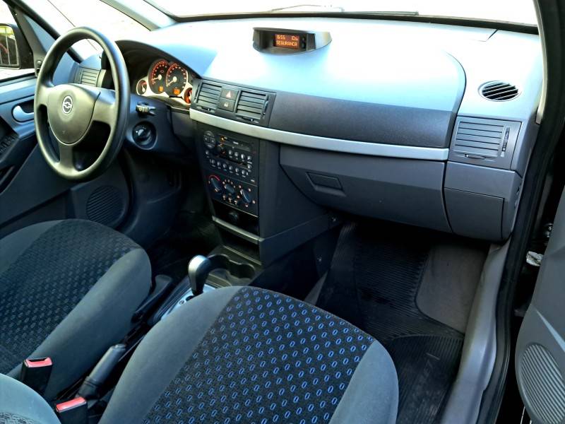 CHEVROLET - MERIVA - 2011/2012 - Preta - R$ 32.900,00
