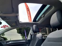 VOLKSWAGEN - GOLF - 2017/2018 - Preta - R$ 96.900,00