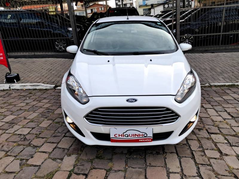 FORD - FIESTA - 2017/2017 - Branca - R$ 54.900,00