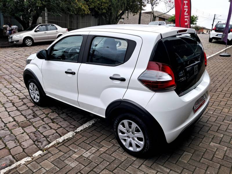 FIAT - MOBI - 2021/2021 - Branca - R$ 49.900,00