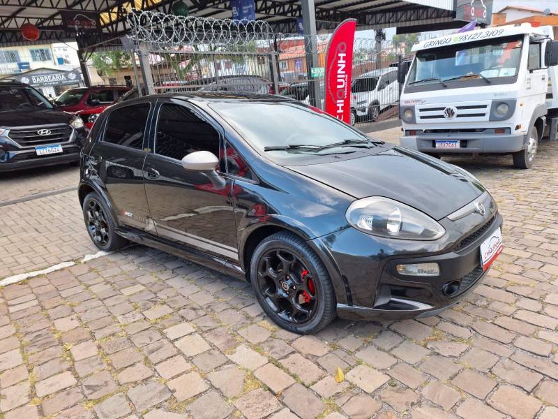 FIAT - PUNTO - 2014/2014 - Preta - R$ 57.900,00