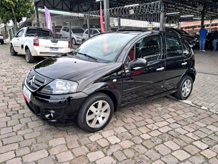 CITROËN - C3 - 2011/2012 - Preta - R$ 34.900,00