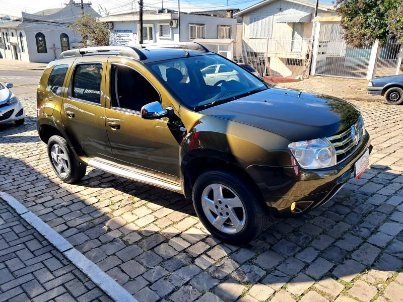 RENAULT - DUSTER - 2012/2013 - Verde - R$ 52.900,00