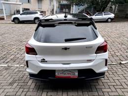 CHEVROLET - ONIX - 2023/2024 - Branca - R$ 96.900,00