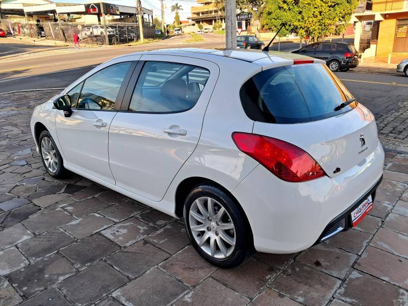 PEUGEOT - 308 - 2014/2015 - Branca - R$ 49.900,00