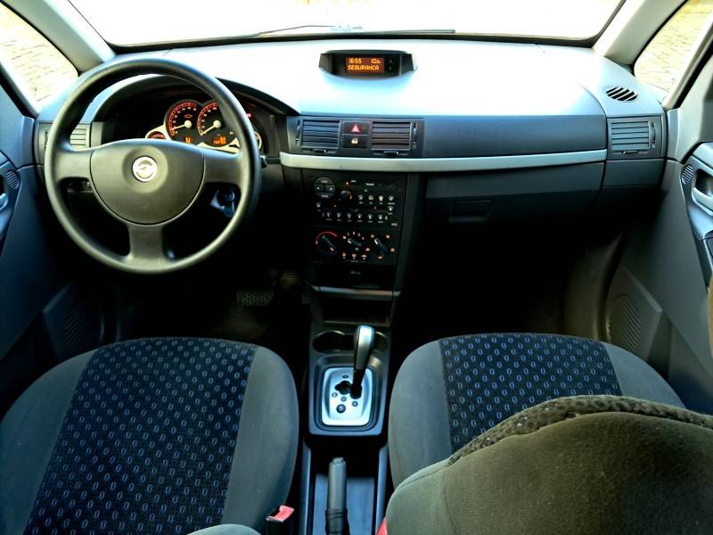 CHEVROLET - MERIVA - 2011/2012 - Preta - R$ 32.900,00