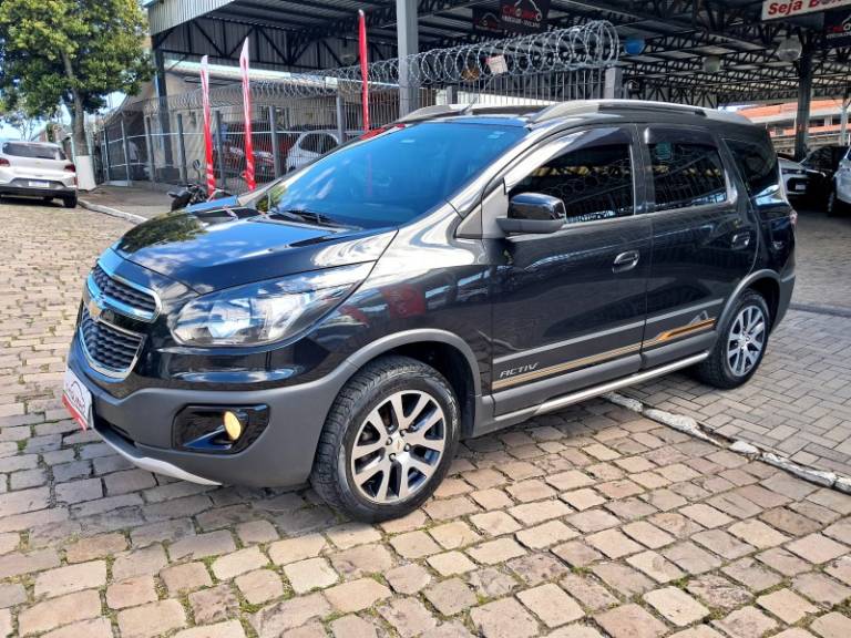 CHEVROLET - SPIN - 2015/2016 - Preta - R$ 64.900,00