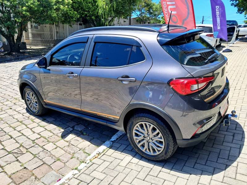 FIAT - ARGO - 2022/2023 - Cinza - R$ 83.900,00