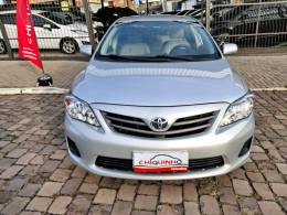 TOYOTA - COROLLA - 2013/2014 - Prata - R$ 69.900,00