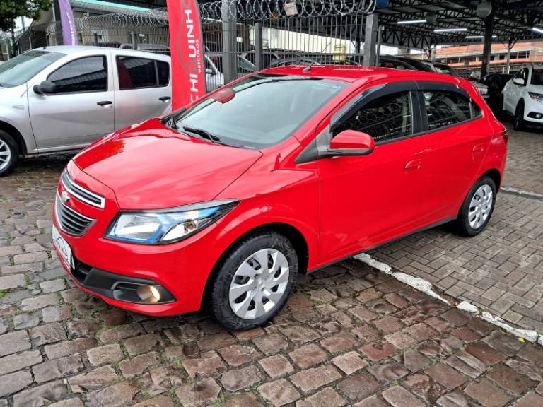 CHEVROLET - ONIX - 2013/2013 - Vermelha - R$ 45.900,00