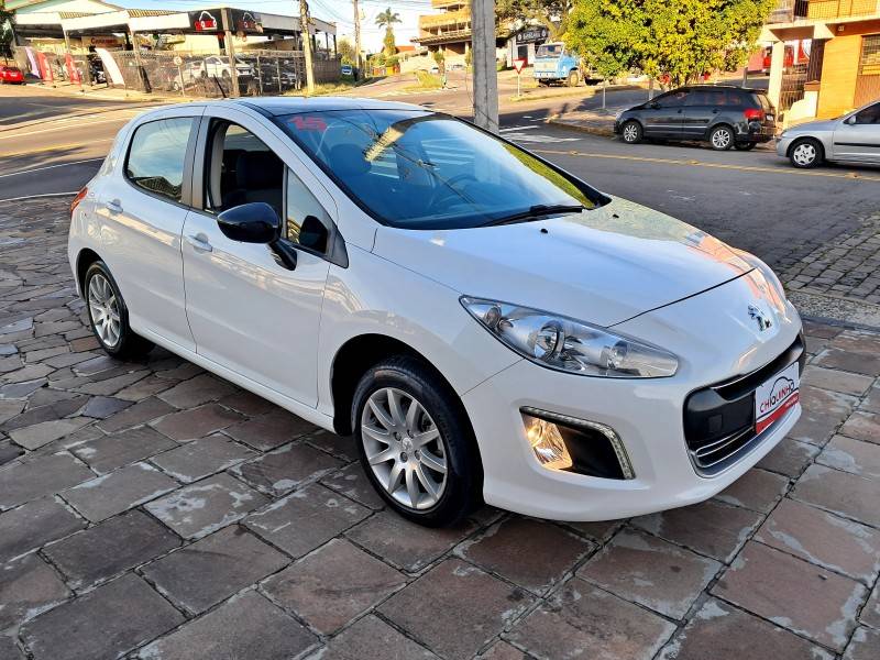 PEUGEOT - 308 - 2014/2015 - Branca - R$ 49.900,00