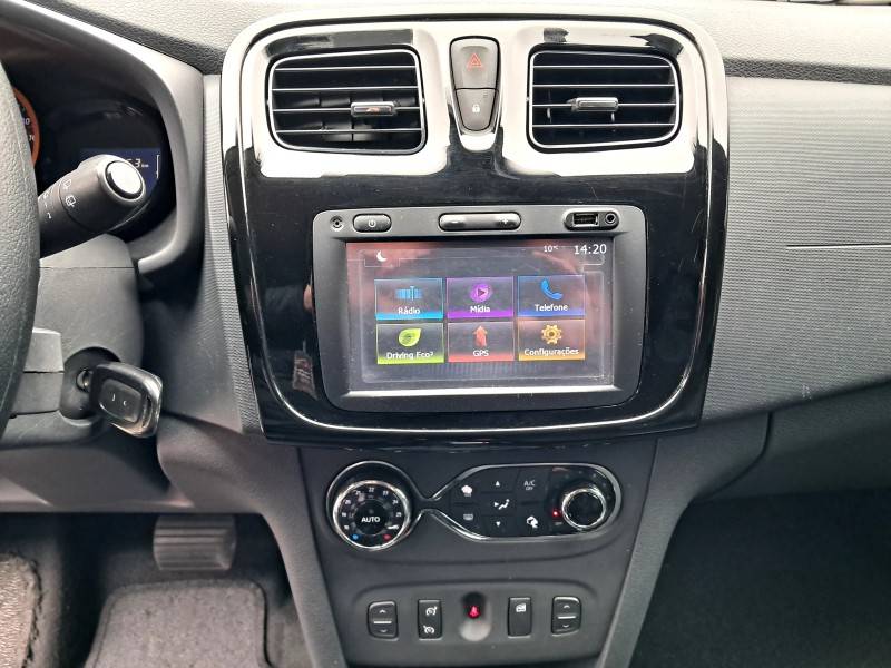 RENAULT - SANDERO - 2018/2019 - Branca - R$ 55.900,00