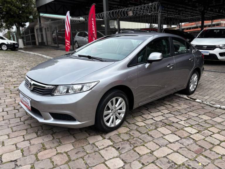 HONDA - CIVIC - 2013/2014 - Cinza - R$ 72.900,00