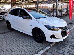 CHEVROLET - ONIX - 2022/2023 - Branca - R$ 89.900,00