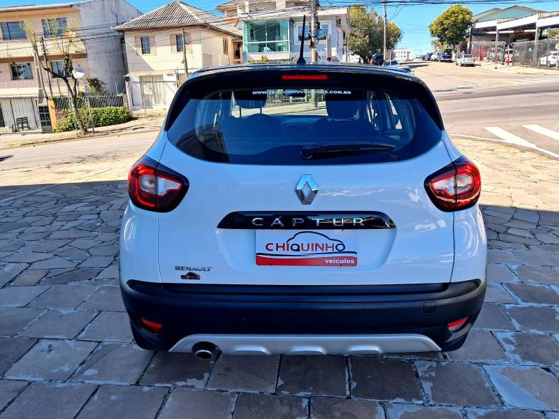 RENAULT - CAPTUR - 2017/2018 - Branca - R$ 69.900,00
