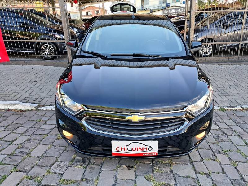 CHEVROLET - PRISMA - 2016/2017 - Preta - R$ 64.900,00
