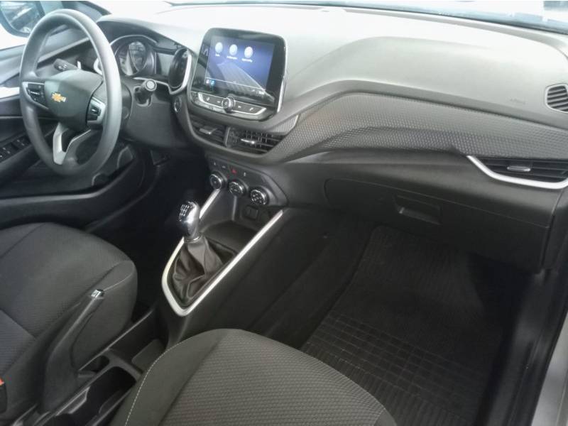 CHEVROLET - ONIX - 2022/2023 - Prata - R$ 76.900,00