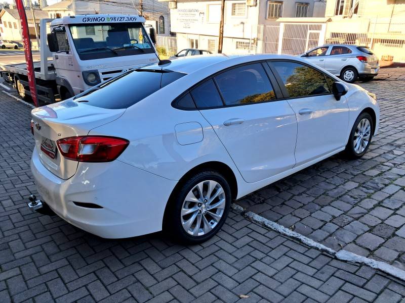 CHEVROLET - CRUZE - 2018/2018 - Branca - R$ 84.900,00