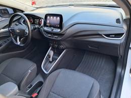 CHEVROLET - ONIX - 2021/2022 - Branca - R$ 83.900,00