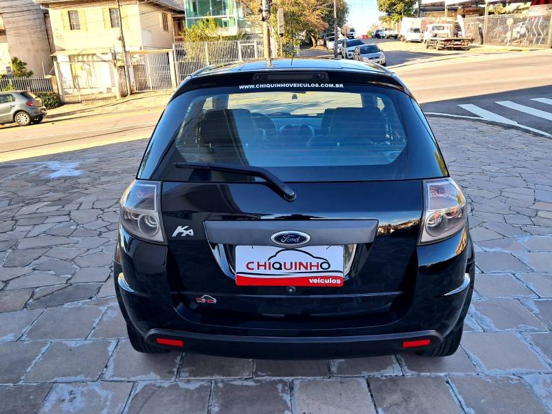 FORD - KA - 2011/2012 - Preta - R$ 25.900,00