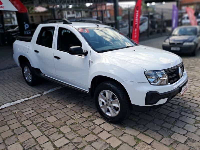 RENAULT - OROCH - 2022/2023 - Branca - R$ 92.900,00