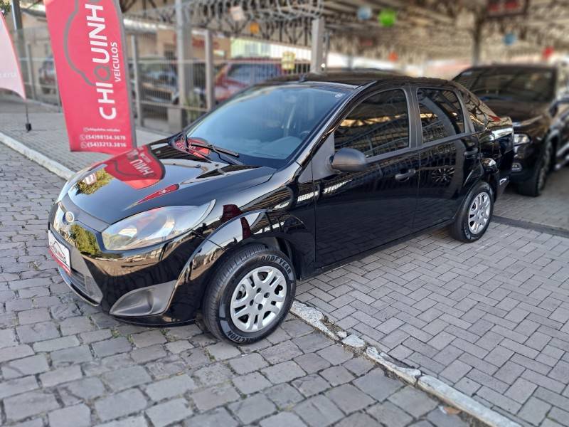 FORD - FIESTA - 2010/2011 - Preta - R$ 34.900,00