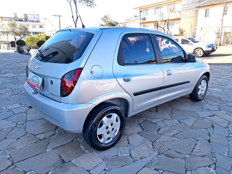 CHEVROLET - CELTA - 2013/2014 - Prata - R$ 36.900,00