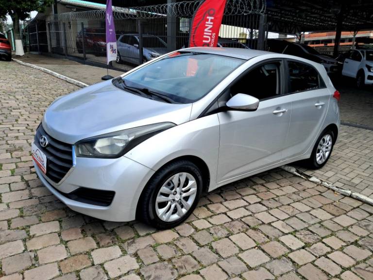 HYUNDAI - HB20 - 2016/2016 - Prata - R$ 49.900,00