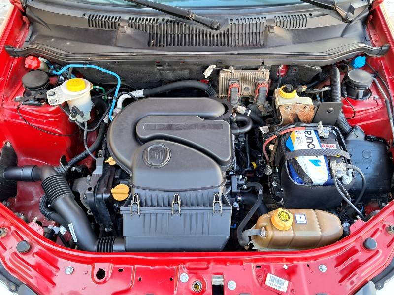 FIAT - STRADA - 2018/2019 - Vermelha - R$ 76.900,00