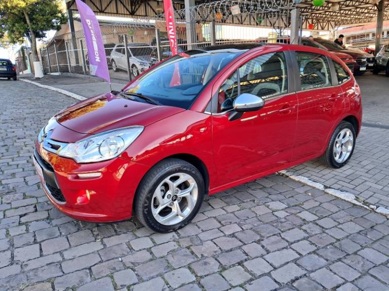 CITROËN - C3 - 2016/2017 - Vermelha - R$ 55.900,00