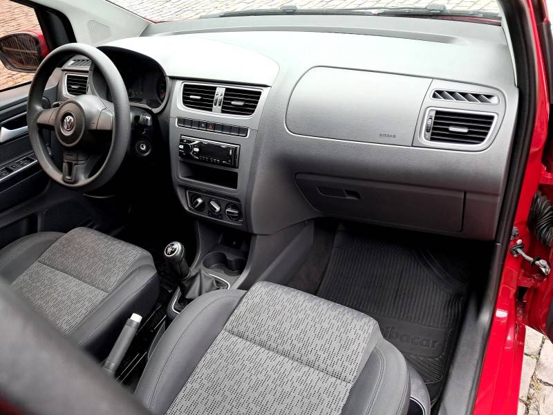 VOLKSWAGEN - FOX - 2014/2014 - Vermelha - R$ 42.900,00
