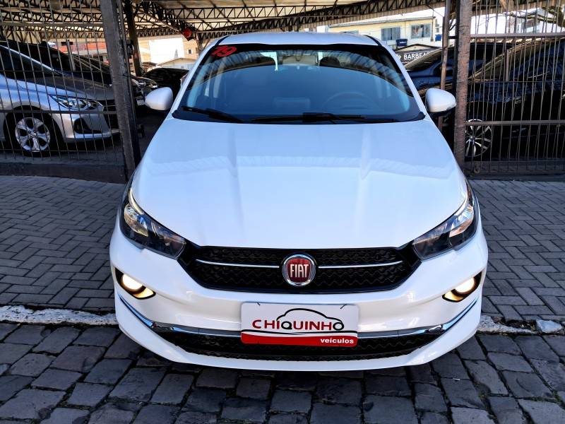 FIAT - CRONOS - 2018/2019 - Branca - R$ 69.900,00