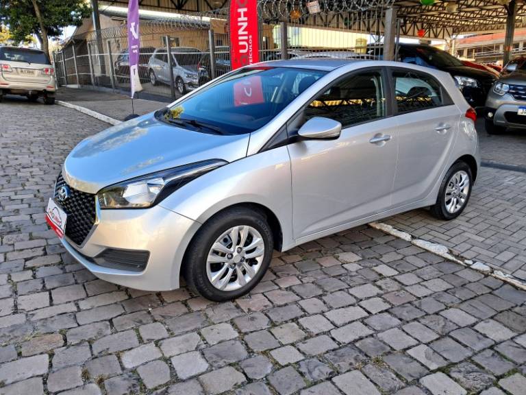 HYUNDAI - HB20 - 2019/2019 - Prata - R$ 58.900,00