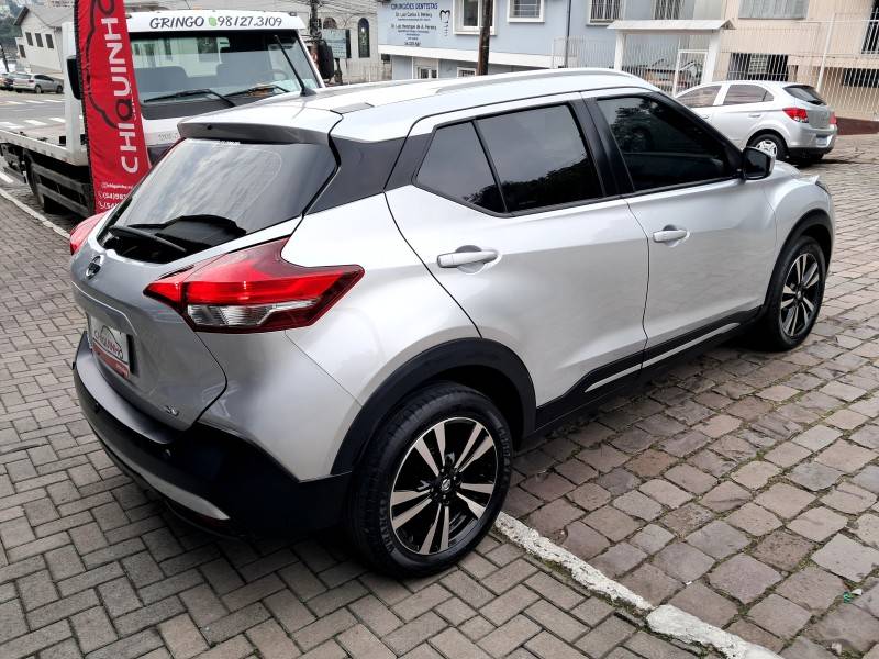 NISSAN - KICKS - 2019/2020 - Prata - R$ 87.900,00