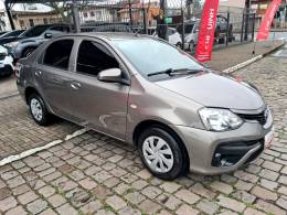 TOYOTA - ETIOS - 2017/2018 - Cinza - R$ 59.900,00
