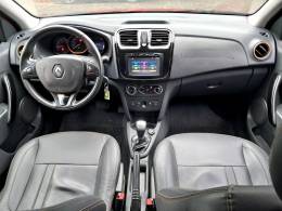 RENAULT - SANDERO - 2015/2016 - Vermelha - R$ 46.900,00