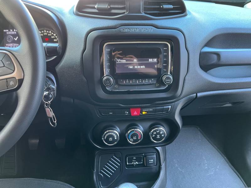 JEEP - RENEGADE - 2017/2018 - Preta - R$ 73.900,00
