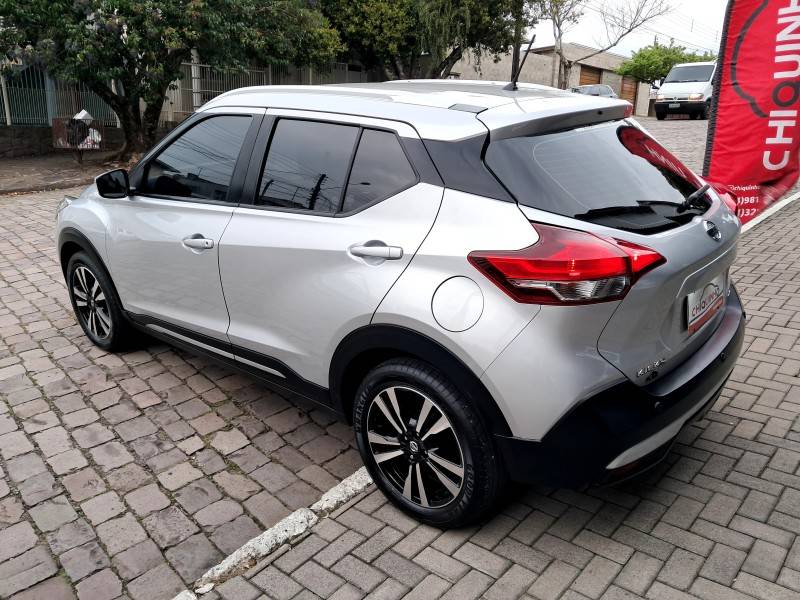 NISSAN - KICKS - 2019/2020 - Prata - R$ 87.900,00
