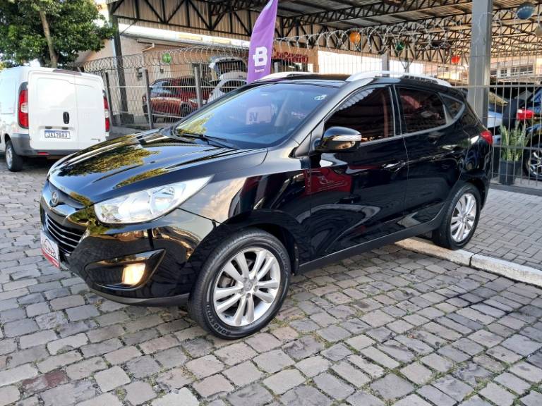 HYUNDAI - IX35 - 2013/2014 - Preta - R$ 72.900,00