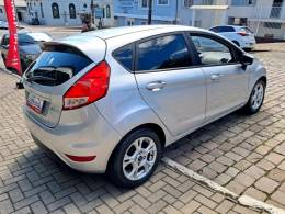 FORD - FIESTA - 2013/2014 - Prata - R$ 39.900,00