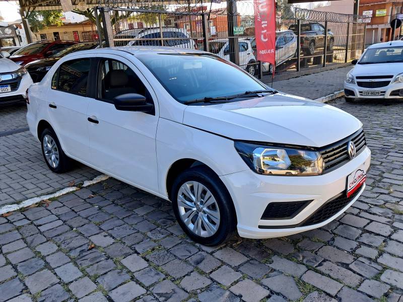VOLKSWAGEN - VOYAGE - 2021/2022 - Branca - R$ 64.900,00