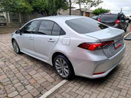 TOYOTA - COROLLA - 2021/2022 - Prata - R$ 124.900,00