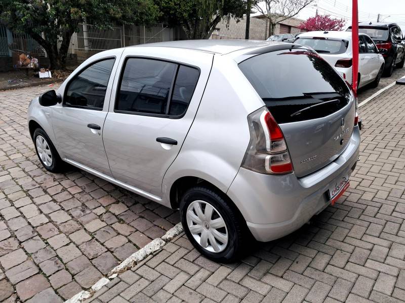 RENAULT - SANDERO - 2014/2014 - Prata - R$ 34.900,00