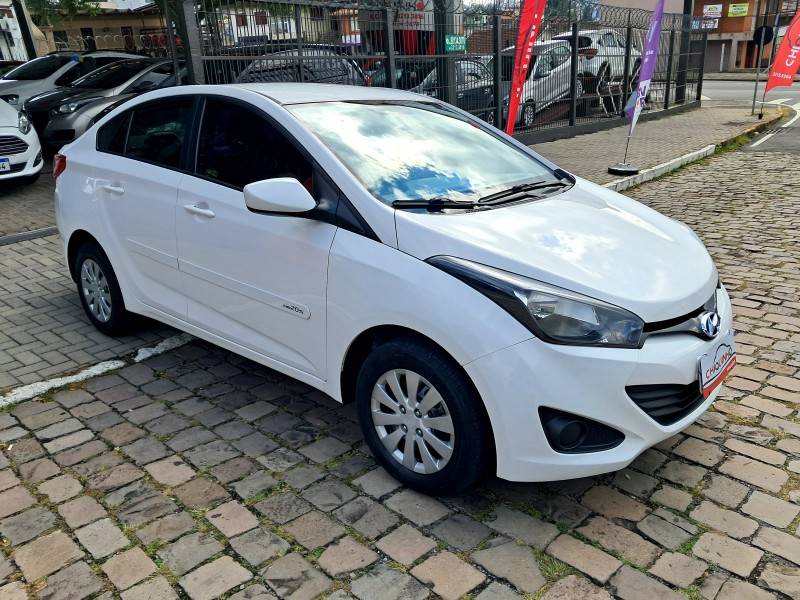 HYUNDAI - HB20S - 2015/2015 - Branca - R$ 55.900,00