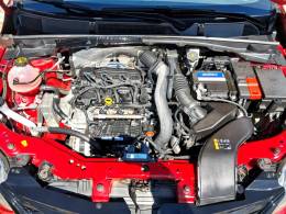 CHEVROLET - ONIX - 2023/2024 - Vermelha - R$ 96.900,00