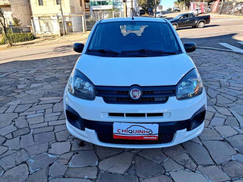 FIAT - UNO - 2021/2021 - Branca - R$ 49.900,00
