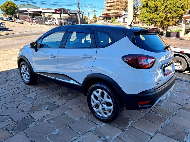 RENAULT - CAPTUR - 2017/2018 - Branca - R$ 69.900,00