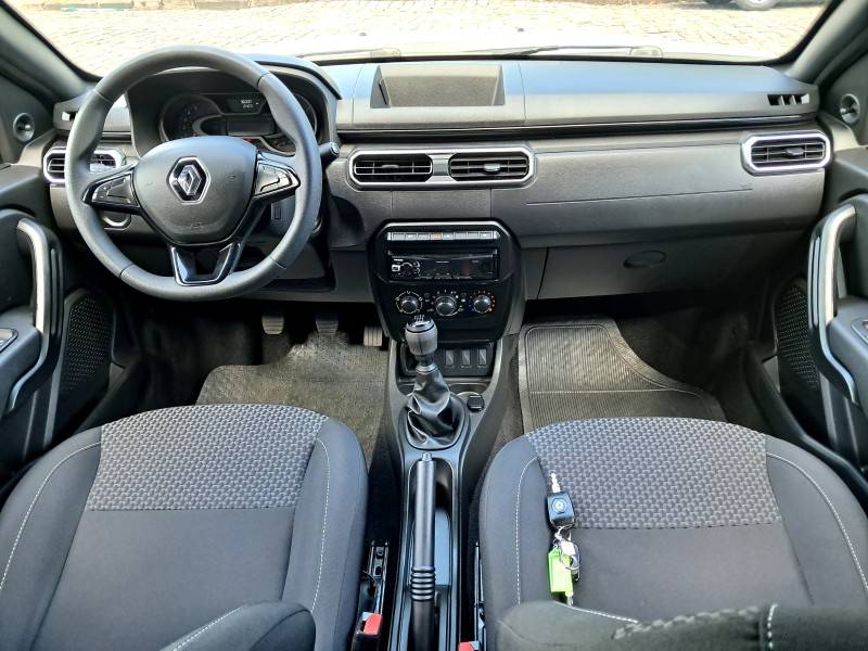 RENAULT - OROCH - 2022/2023 - Branca - R$ 92.900,00